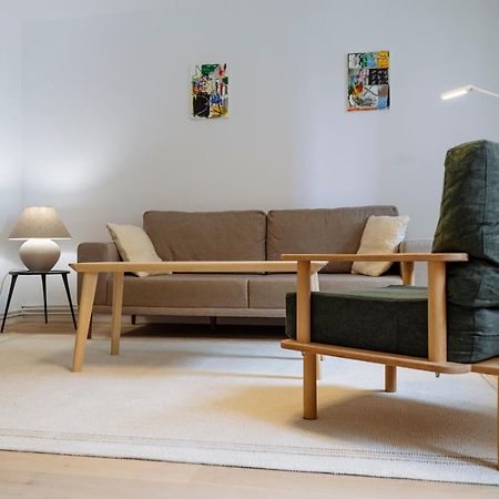 Cozy Central Apartment Near The Forest Брашов Экстерьер фото